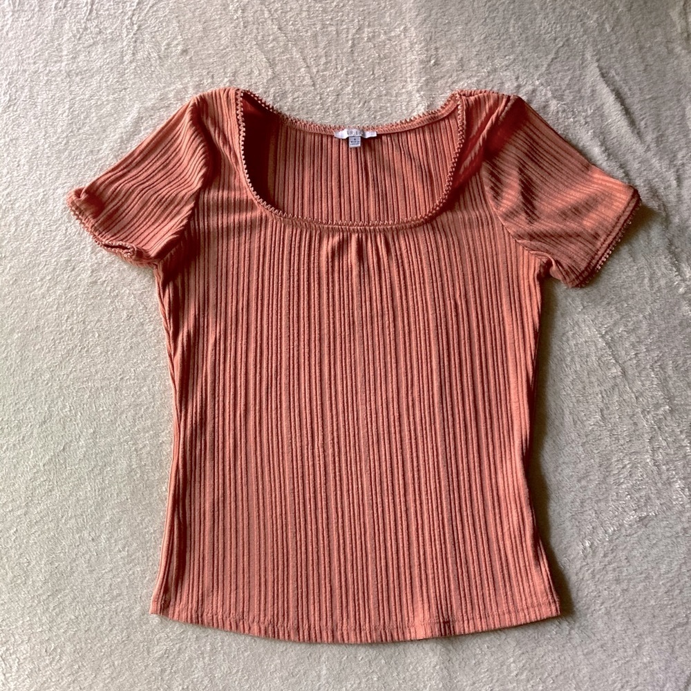 Peachy pink top